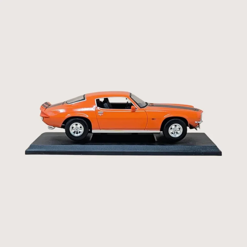 2019 Maisto Special Edition 1/18 1971 Chevrolet Camaro Orange